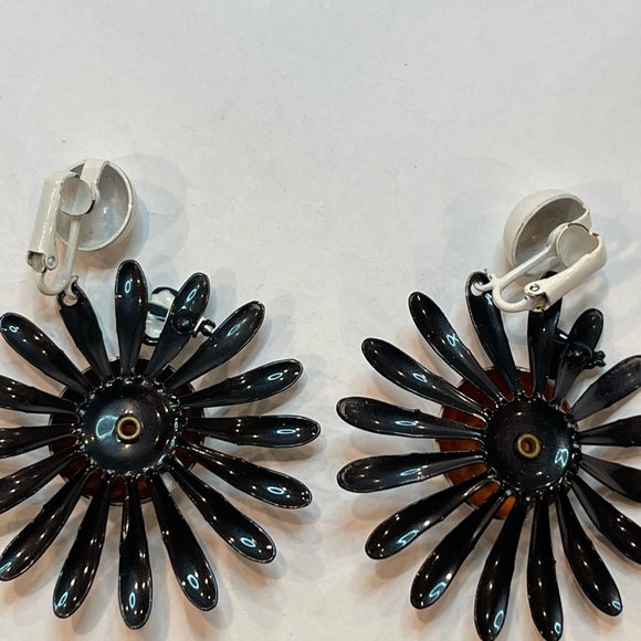 Vintage MCM 1960-70s Large Retro Daisy w Ladybug Clip On Earrings Summer Fun - Picture 7 of 12